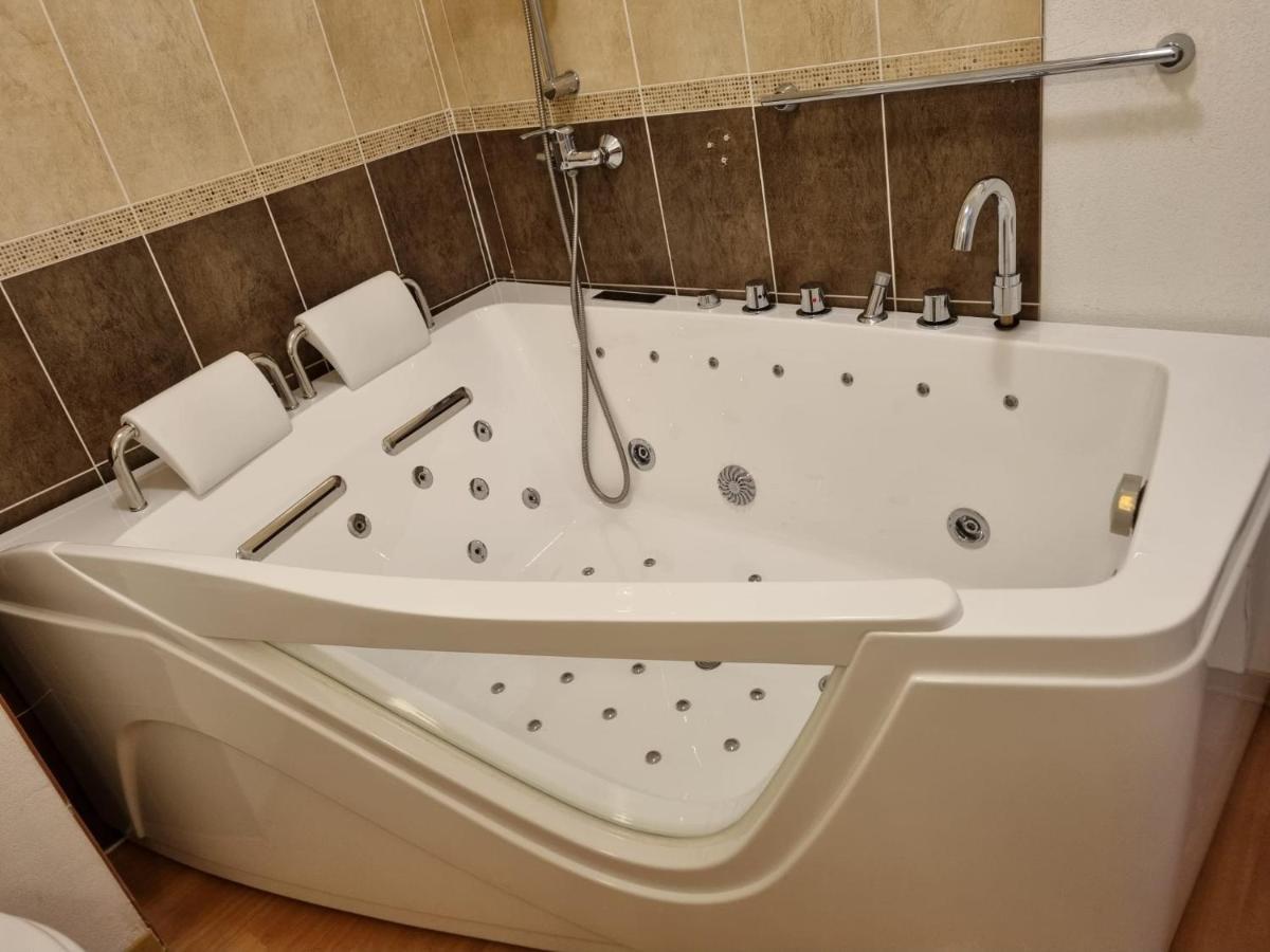 Les Orres 1800 Appartement 4 P Jacuzzi Balneo Prive Vue Piste Piscine Residence Экстерьер фото